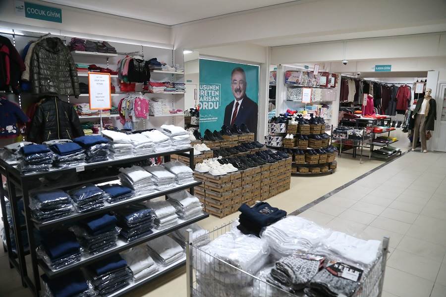 GÖNÜL BELEDİYECİLİĞİN EN GÜZEL ÖRNEĞİ: SOSYAL MARKET